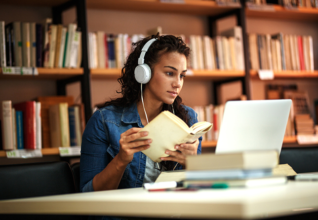 6 Ways to Empower Yourself as an Online Student 